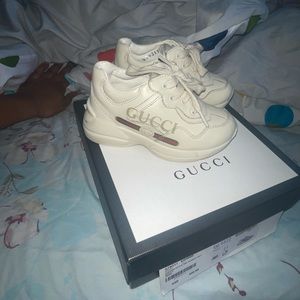 gucci toddler sneakers size 21 (5c)